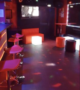 Les 6 Meilleurs Clubs libertins à Bordeaux (Avis, Infos, Tarifs) en 2025